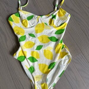 Kate Spade Lemon Print One-Piece Swimsuit, sz Small. NWT